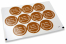 Pastilles adhésives thème communion - la mia prima comunione marron avec la guirlande blanche | PIT Packaging.ch/fr | Paysdesenveloppes